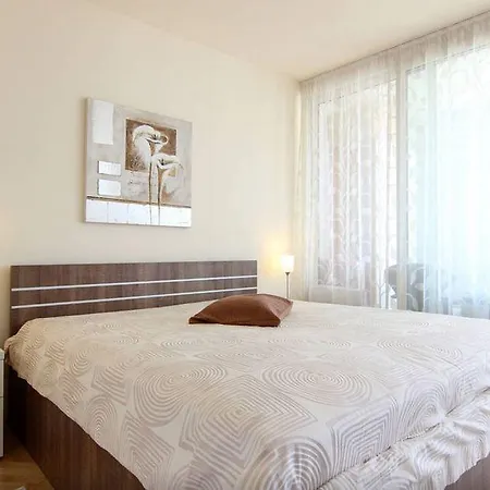 Apartment Bella Split Room photo